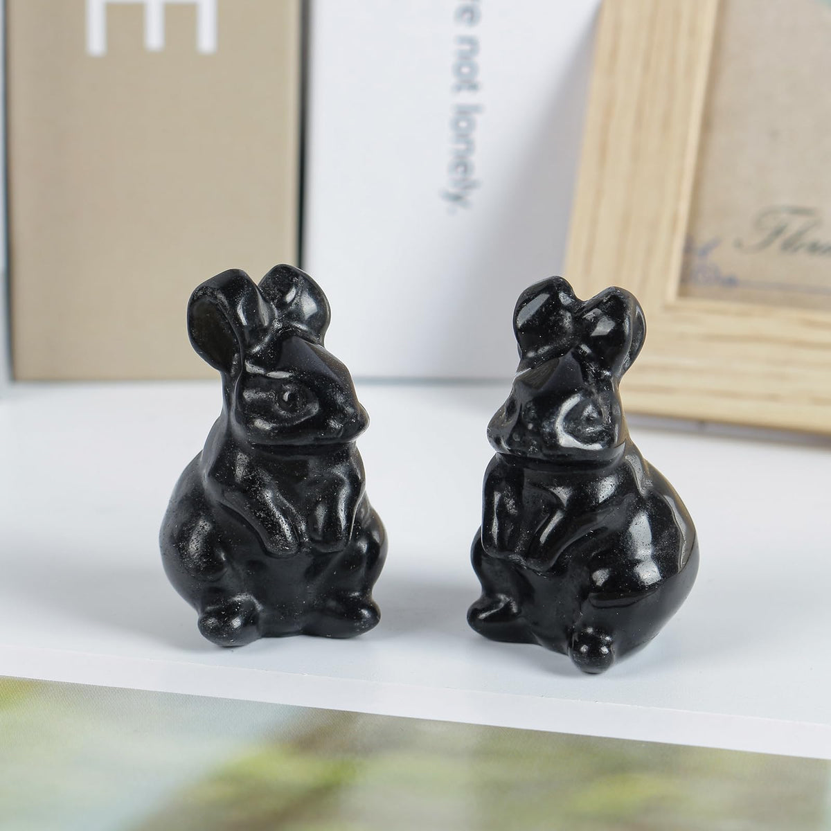Loveliome Rabbit Crystal Decor Figurines, 2 Inches Natural Healing Stones Hand Carved Sculpture Ornaments Colletctible, Black Obsidian