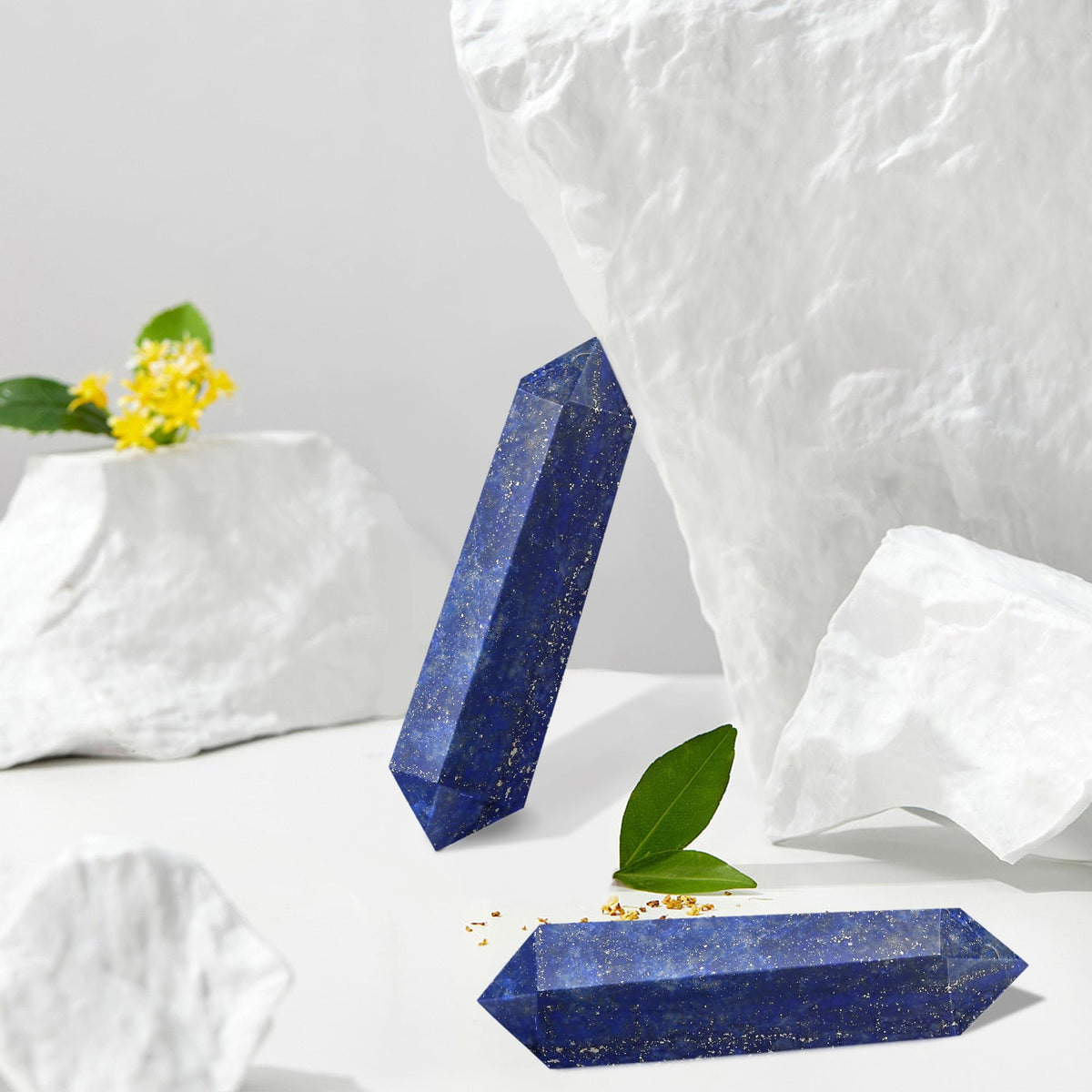 YATOJUZI 3.5" Lapis Lazuli Healing Crystals Wand Natural Crystals and Healing Stones Large Hexagonal Lapis Lazuli Crystal Points for Meditation Divination Reiki Energy Balancing 1PCS