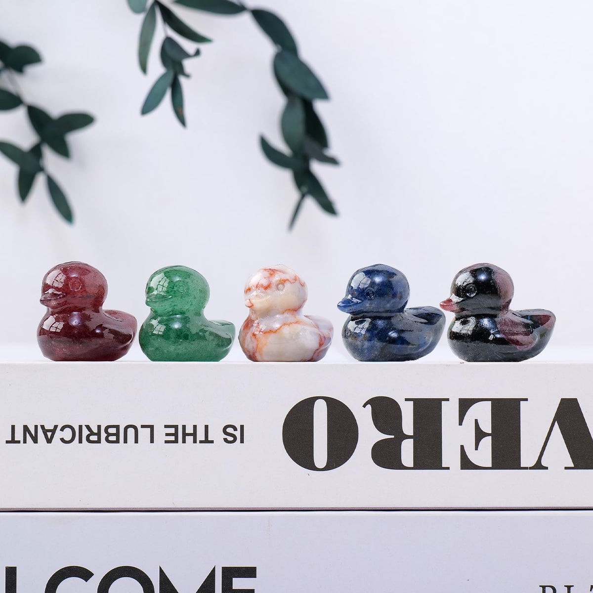 Runyangshi 1PCS Duck Figurine Statue Natural Crystal Green Aventurine Duck 1.18" Healing Crystal Stone Hand Carved Lucky Duckling Sculpture Home Desk Office Decoration Duck Lover Gift