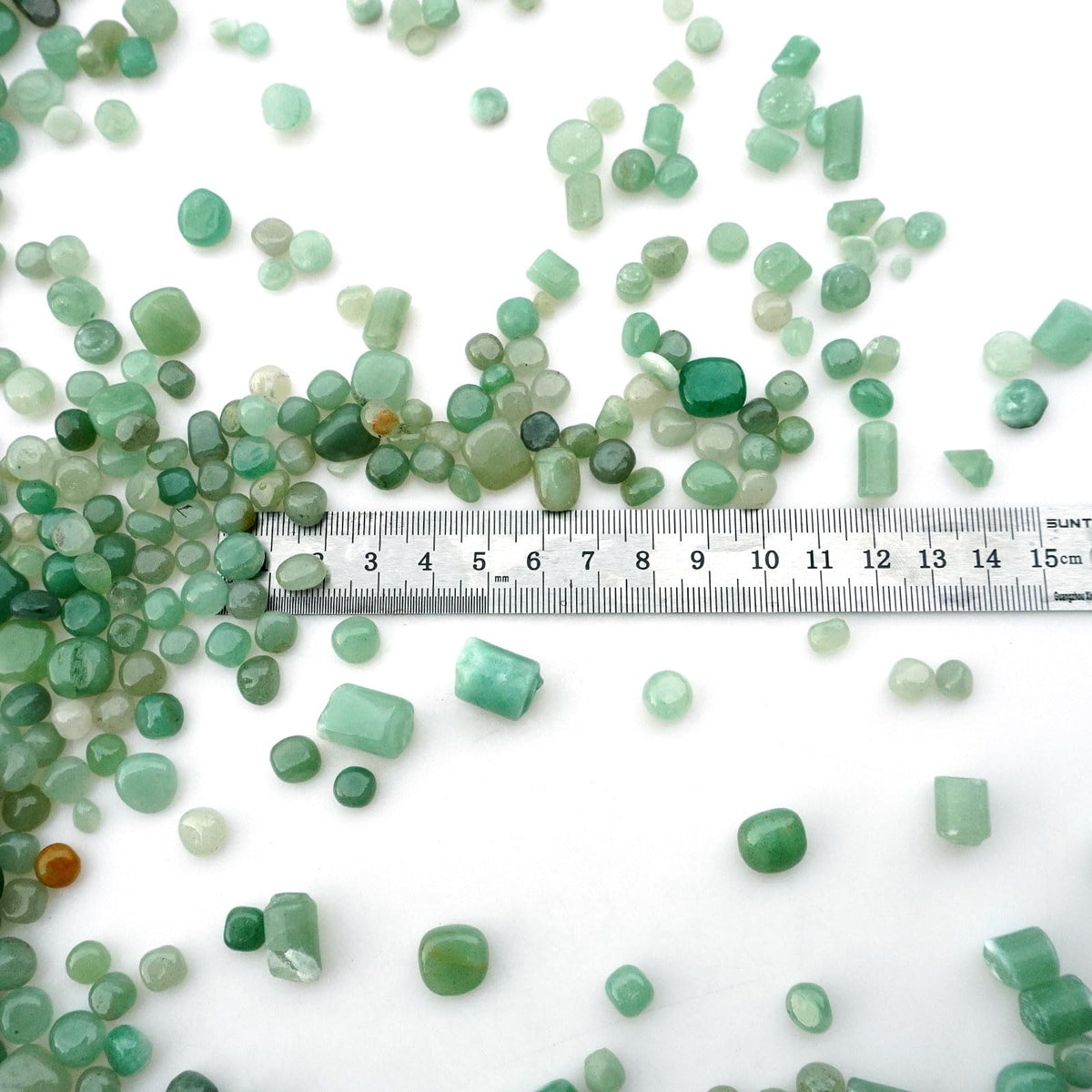 Sisamn Tumbled Polished Crystal Stone Green Aventurine Chips 3Lb Vase Filler Stones, Bulk for Fish & Turtle Tanks, Plant Decor, Home Decor, Jewelry Making, DIY, Reiki Healing