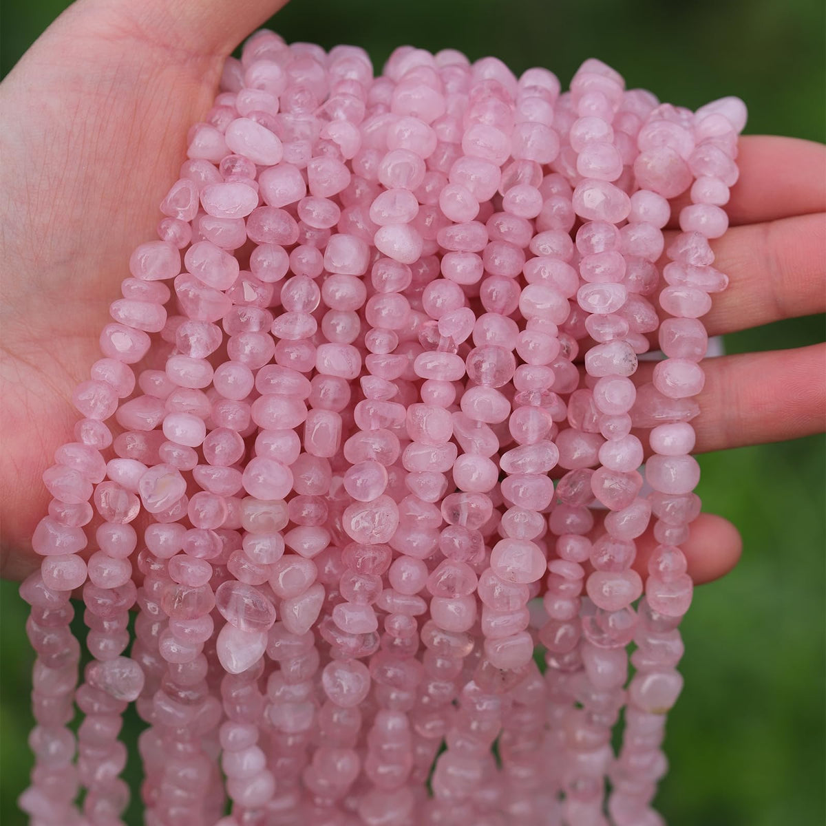 400pcs Natural Chip Stone Beads for Jewelry Making Rose Quartz 5-8mm Irregular Gemstones Healing Crystal Loose Rocks Bead Hole Drilled for Ring Earrings Necklace Bracelet Making DIY Art Crafts