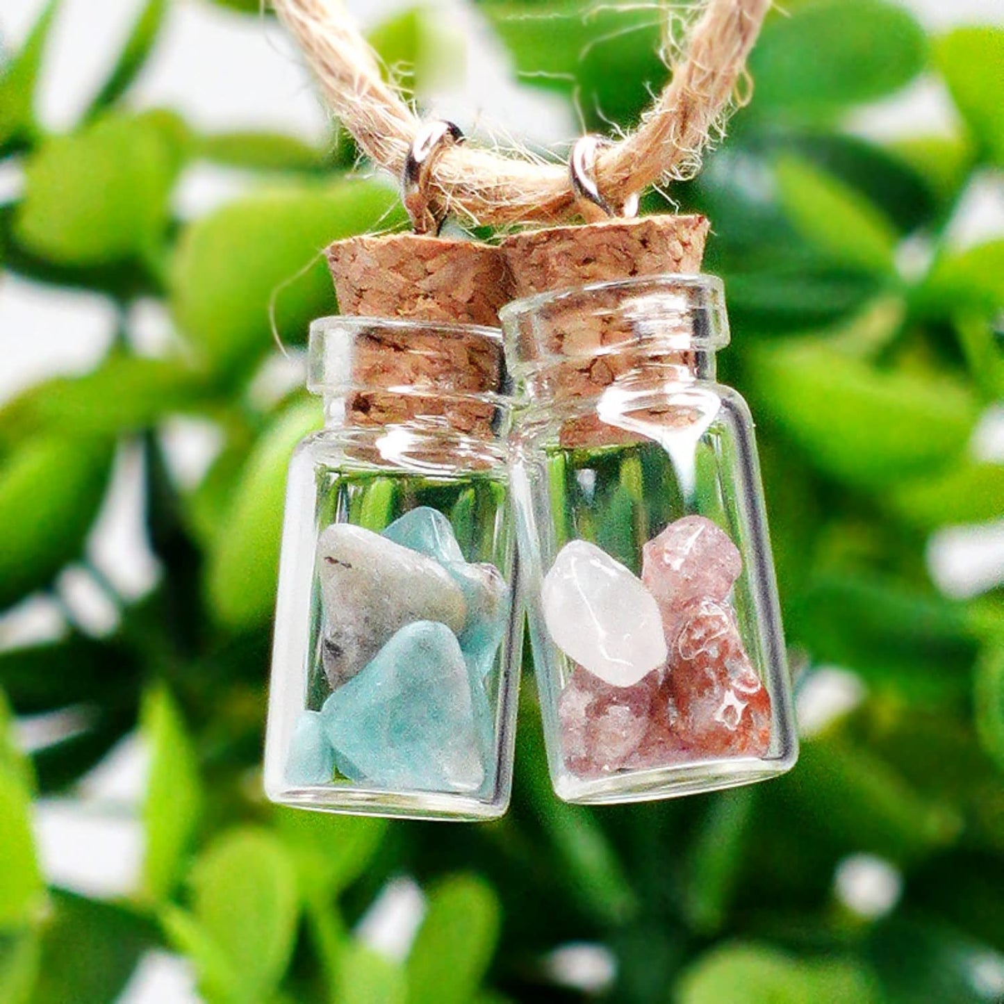 Minsily 100 Pcs 0.5ml Mini Small Glass Bottles with Cork Stoppers 20 Meters Twines Tiny Jars Clear Mini Glass Vials with Eye Screws Corked Bottle DIY Arts Crafts Projects Decoration Party Favors Gifts