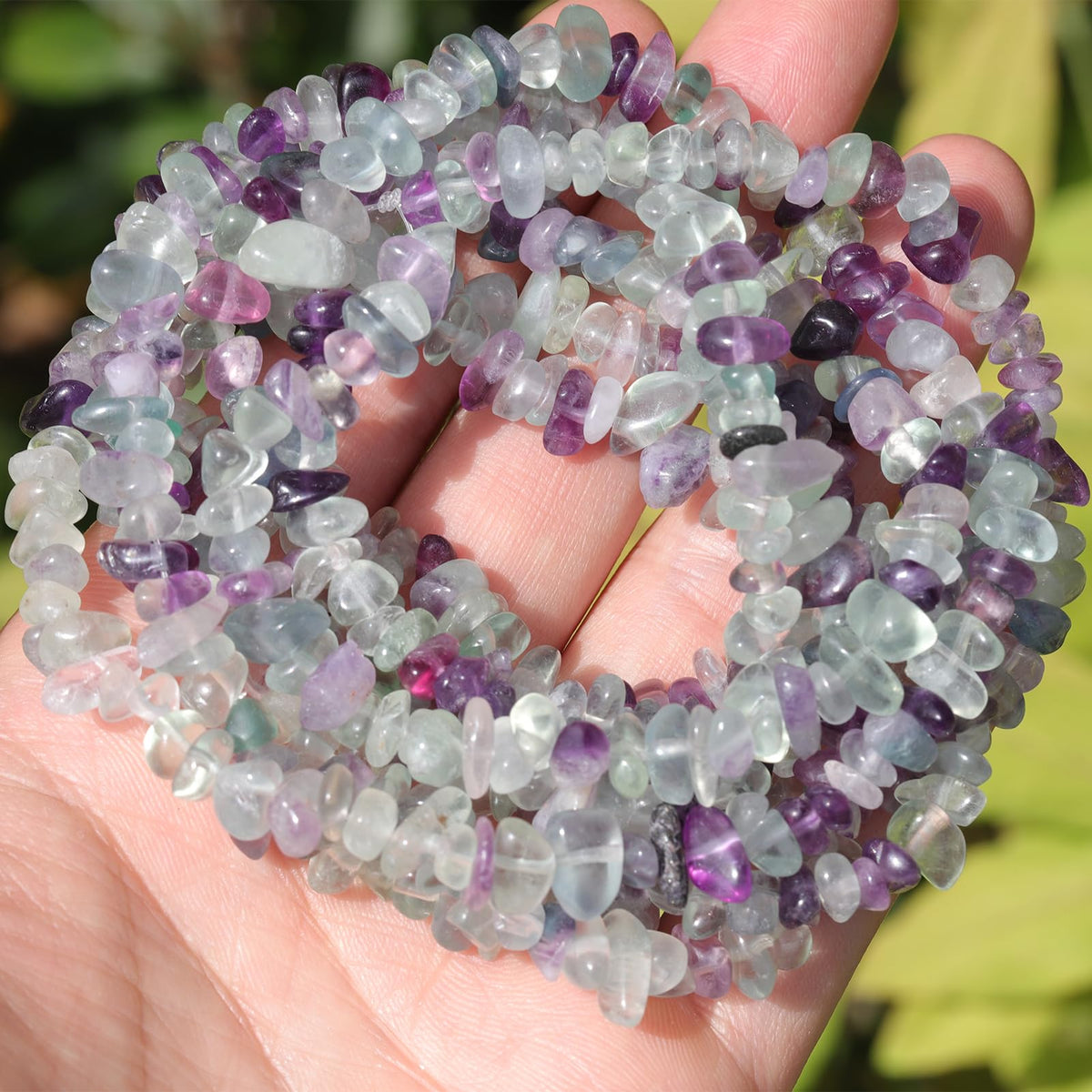 400pcs Natural Chip Stone Beads for Jewelry Making Fluorite 5-8mm Irregular Gemstones Healing Crystal Loose Rocks Bead Hole Drilled for Ring Earrings Necklace Bracelet Making DIY Art Crafts