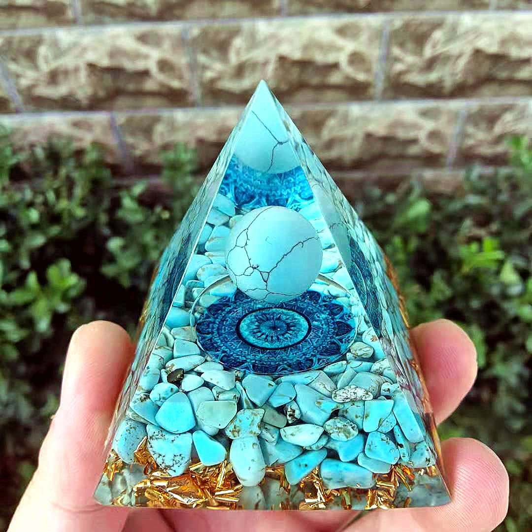 ycyingcheng Moonstone Crystal Orgone Pyramid Ogan Crystal Energy Tower, Nature Reiki Chakra Crushed Stone Jewelry, Crystal Pyramid for Home Decor (Turquoise)