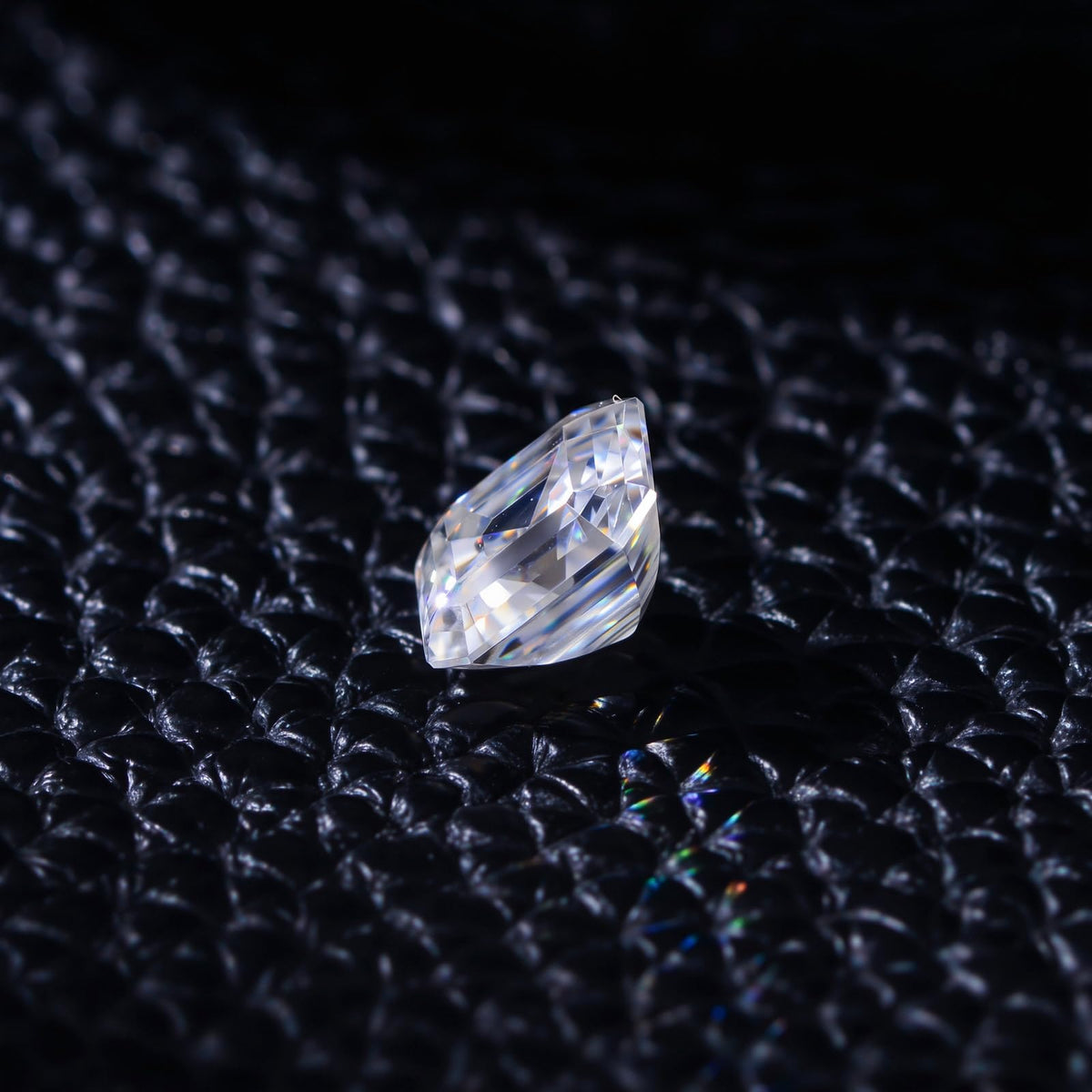 1-5 Carats Moissanite Loose Stone Lab Grown Synthetic Diamond Loose D Color Round/Oval/Heart/Princess/Cushion/Asscher/Pear/Marquise/Radiant/Emerald Cut Moissanite Loose Gem Stones for Ring Pendant Jewelry Making Gift (Asscher Cut, 1 Carats)