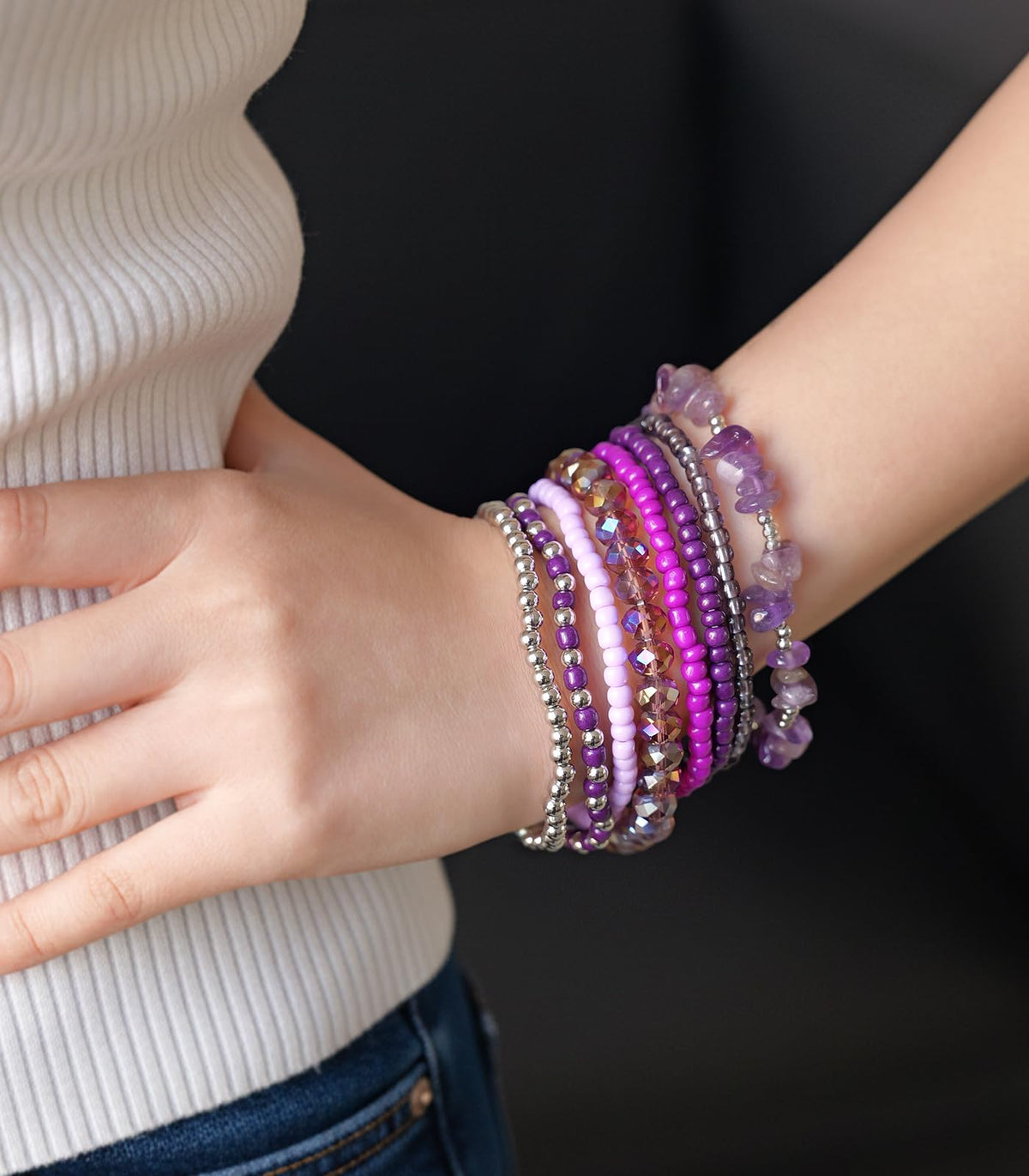 Noessla Boho Beaded Bracelets for Women Stackable Irregular Natural Stone Bead Stretch Bracelet Set 8PCS Costume Jewelry Gifts for Her(Purple)
