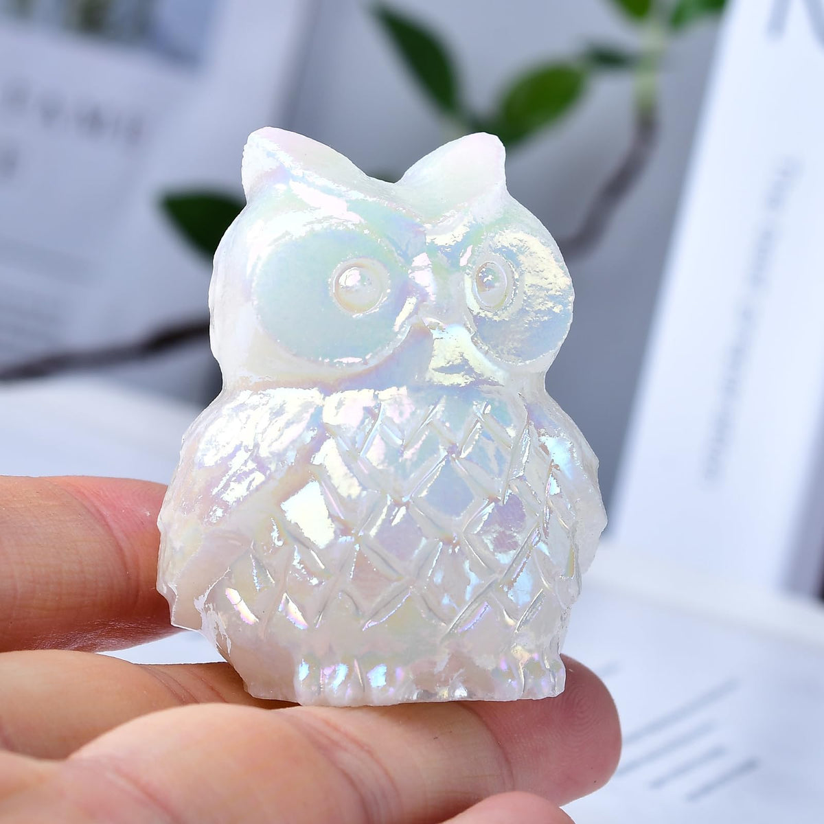 Ytbeoxk 1.9 Inch White Jade Owl Statue Owl Figurine Home Decor, Healing Crystal Cute Decor Figurines,Sculpture Hand-Carved Gemstones,Bedroom Office Spiritual Gift, Owl Gifts for Women Men