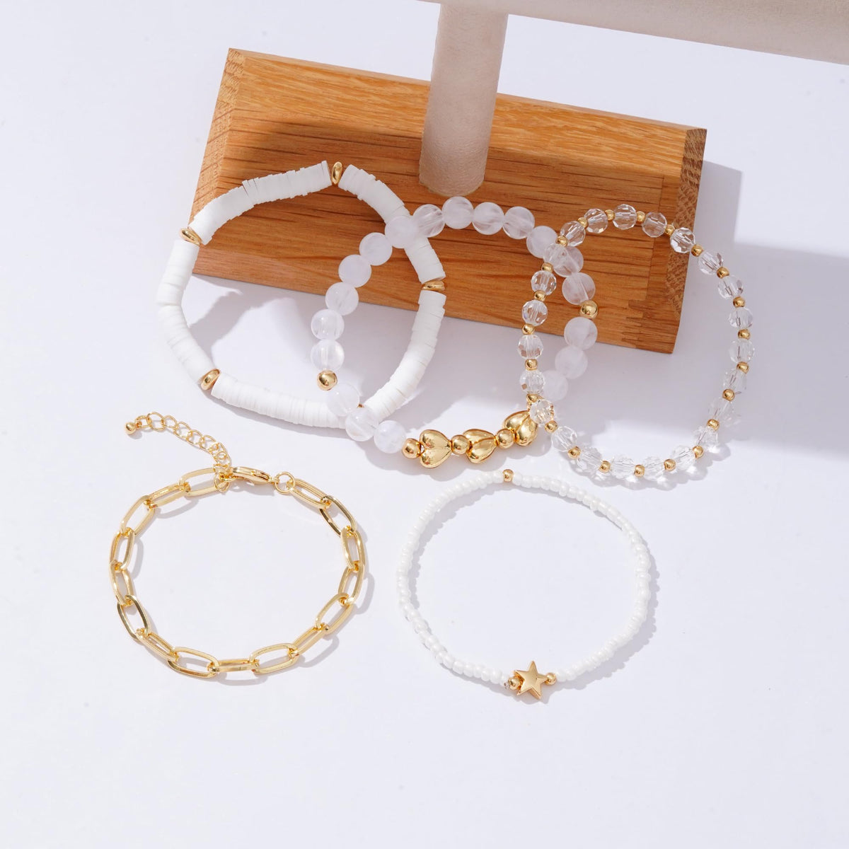 RISHEGAE Heishi Beaded Stretch Bracelets for Women Stackable Gold Polymer Clay Beads Bracelet Friendship Boho Summer Beach Bracelets Jewelry Set (B-White Link)