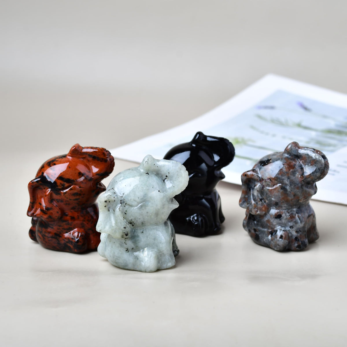 DZJXBZhu Red Obsidian Elephant Crystal Statue 2.0“ Healing Crstal Meditation Pocket Figurine Statue Gemston Hand Carved Polished Home Room Office Desk Decoration Gift Collect Gift for Woman