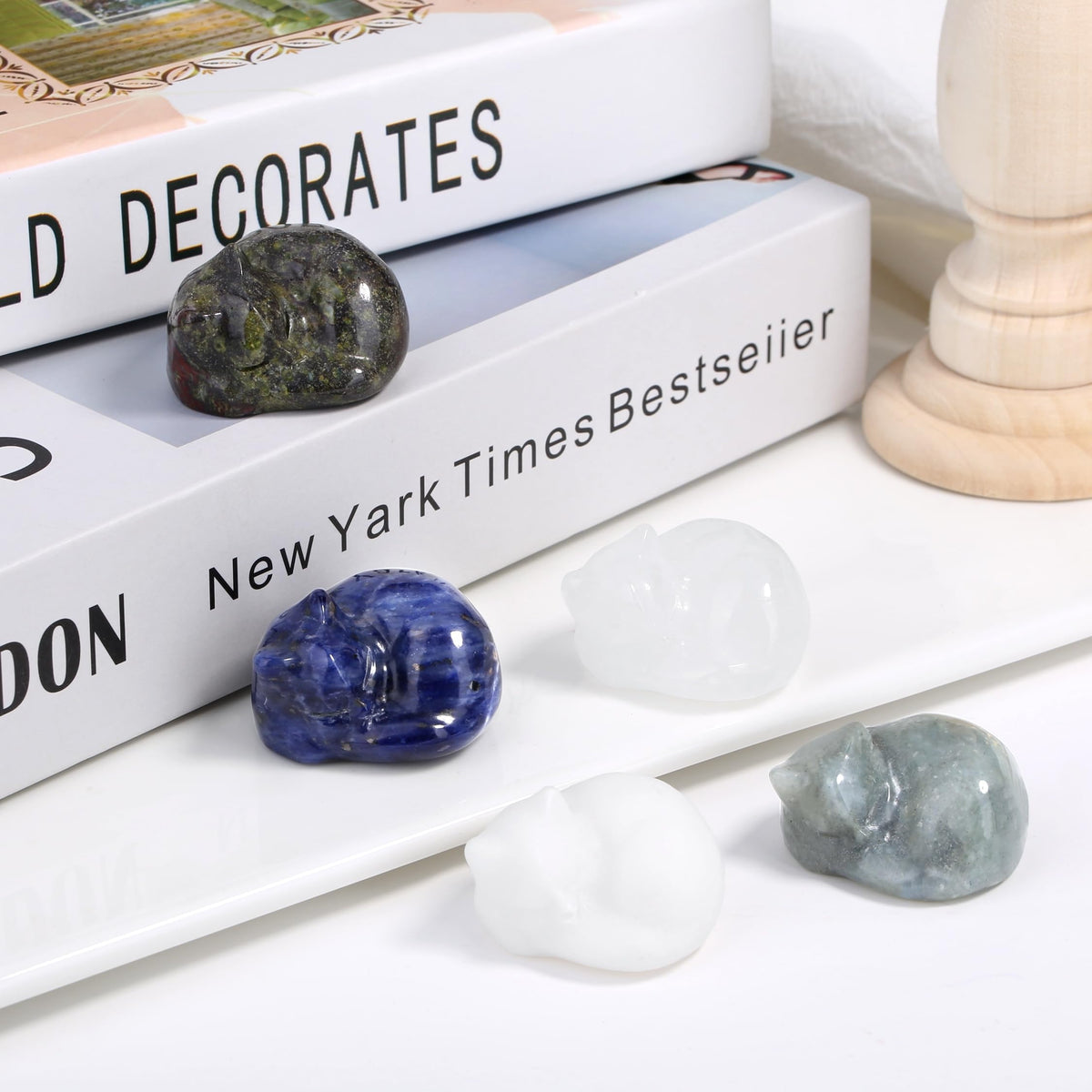 QINJIEJIE Cat Decor Statue White Labradorite Crystal Healing Stone Figurine Decor Polished Gemstones Cute Kitten Gifts Stocking Stuffers Home Office Desk Decor Cats Gifts for Cat Lover 1.6"