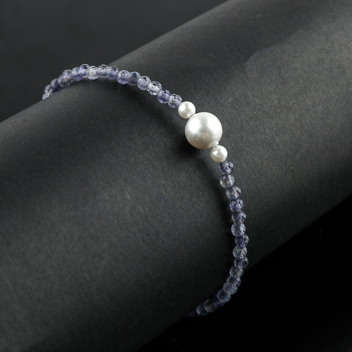 CRYSTALINES Natural Blue Iolite Gemstone Bolo Bracelet, Cultured Pearl Beads Stones, Handmade Hypoallergenic Boho Jewelry for Women, Healing Crystals, Adjustable Silver Plated 6+4inch, Birthday Gift
