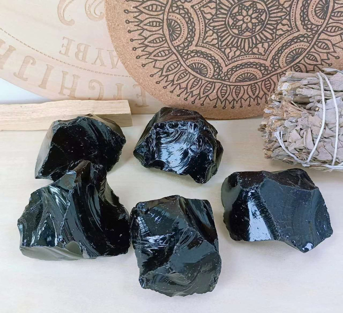 LAIDANLA Black Obsidian 2" Natural Rough Stones Crystal Large Raw Crystals Bulk Healing Gemstones for Reiki Healing Tumbling Fountain Rocks Wire Wrapping Decoration 4PCS 0.55lb