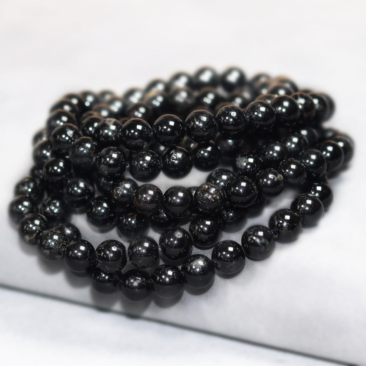 DAZCOLO 8mm Natural Gemstone Stretch Bracelet, Handmade Unisex Crystal Bracelets for Meditation, Yoga, Spiritual Healing & Positive Energy (Black Tourmaline)