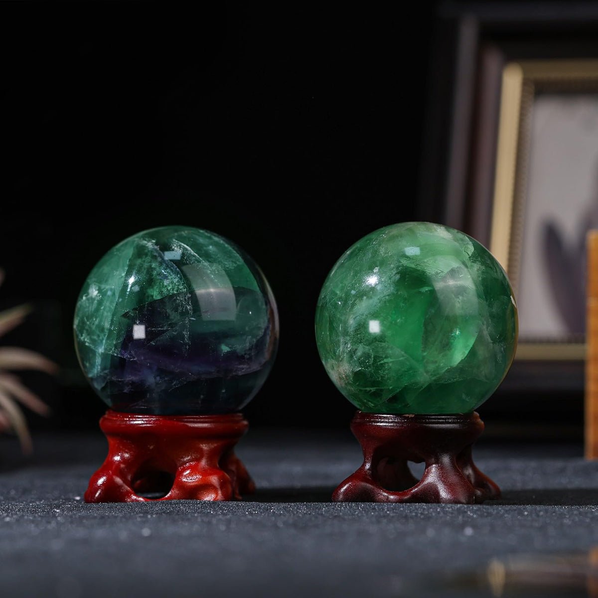 TUMBEELLUWA Fluorite Crystal Ball with Stand for Fortune Teller Witchcraft Divination, Decorative Gemstone Sphere for Home Decor, 41-50 mm