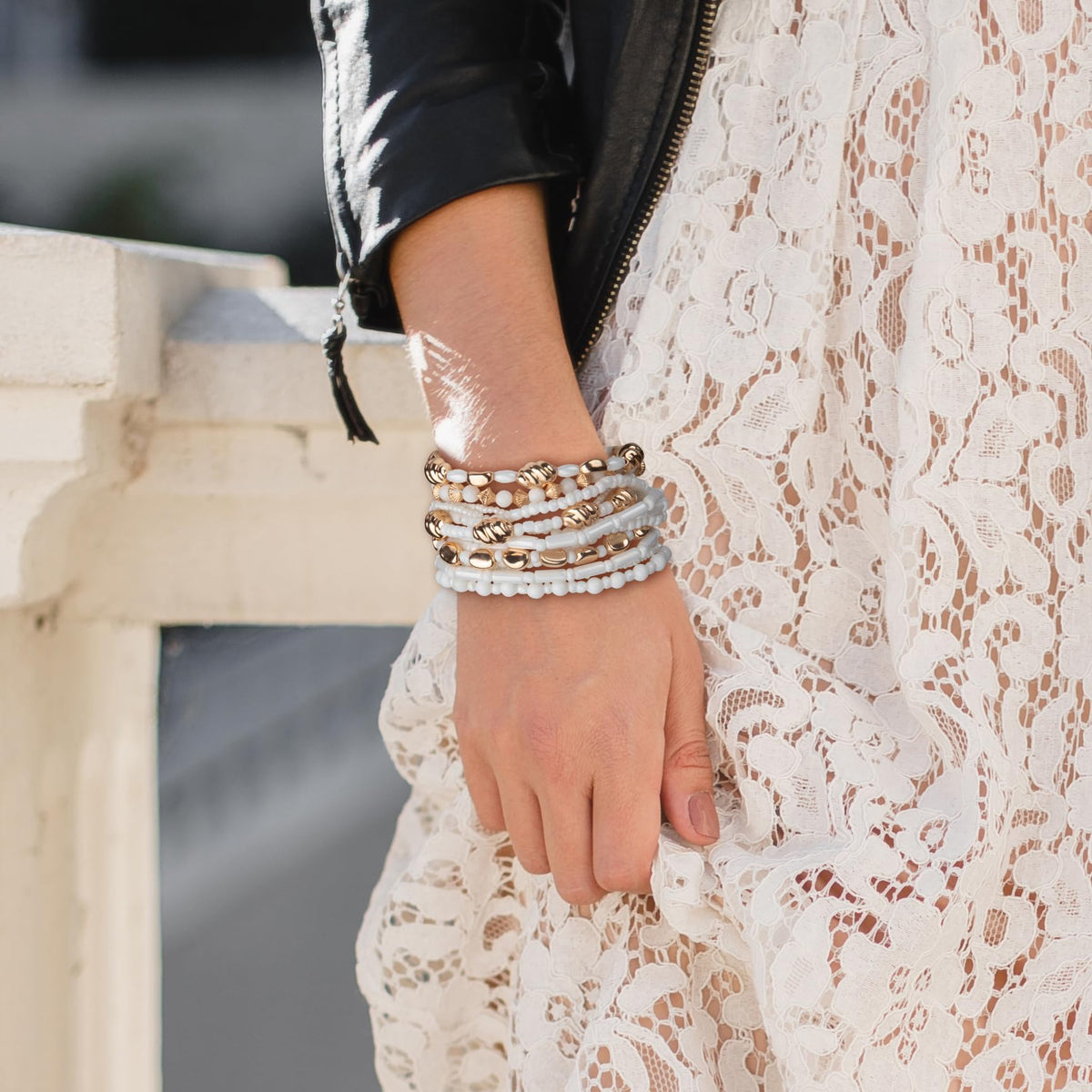 SPUNKYsoul stretch bracelet (White and Gold)