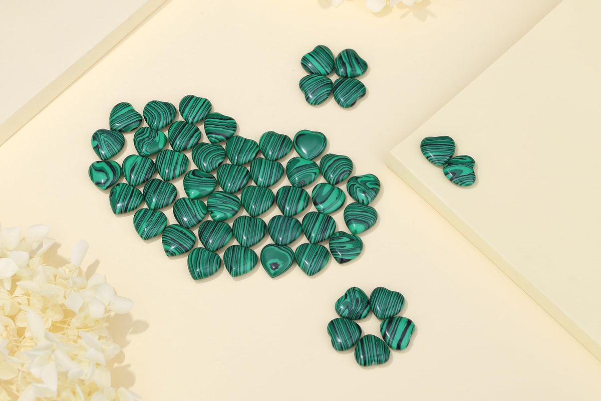 YATOJUZI 20PCS Malachite Heart Healing Crystals Malachite Crystal Set Green Love Stones Polished Stone Bulk Wholesale Mini Pocket Gemstones Reiki Energy Gifts for Women