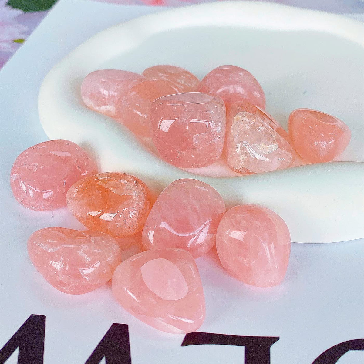 QINJIEJIE Rose Quartz Bulk Crystals Polished Stone 0.6-1" Brazilian Tumbled Stones Natural Reiki Healing Crystal for Succulents Plants Vase Filler Decoration 0.45 LBS