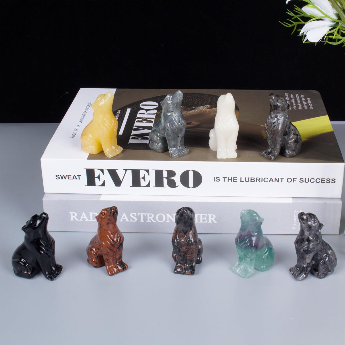 Ytbeoxk 2.1 Inch Yellow Jade Wolf Crystal Statue Gifts Healing Crystal Decor，Wolf Totem Figurines Stone Energy Gemstones, in Bedroom Office Christmas Meditation Gifts for Men Gril Women