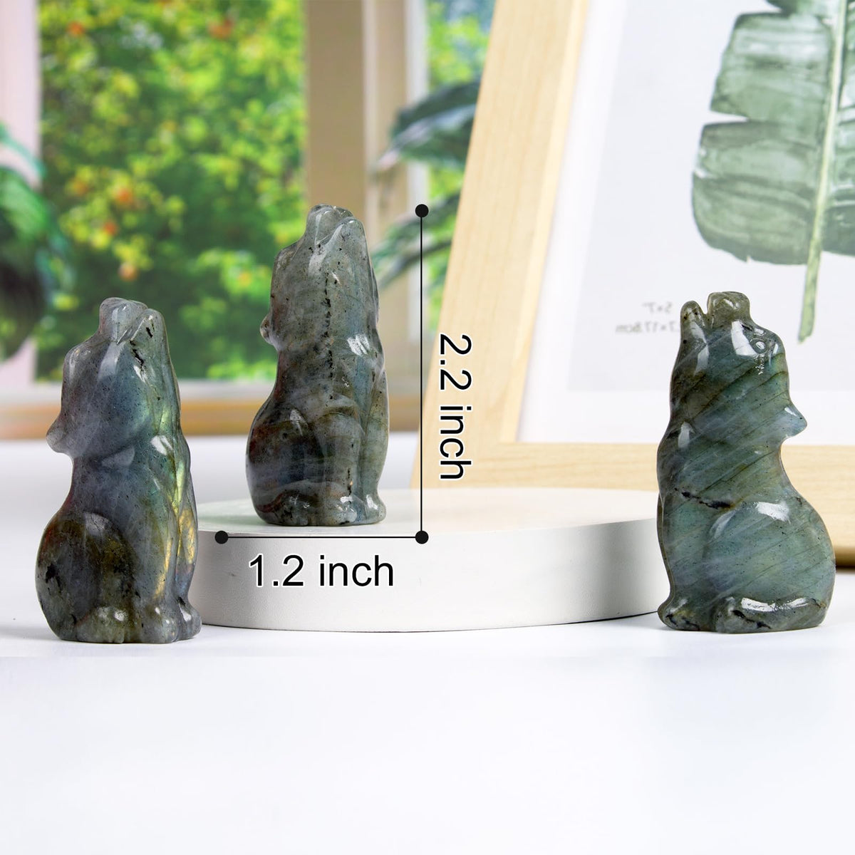 QLRSUXN Labradorite Howling Wolf Crystal Figurines, 2.2 Inch Wolf Totem Spirit Animal Statue Decor for Home Office Desk Altar, Hand Carved Natural Healing Crystal Sculpture Gifts for Women Men
