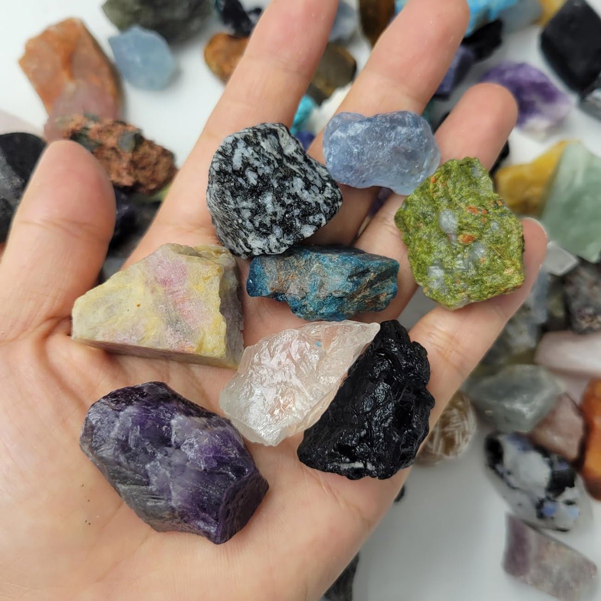 3lb Bulk Mini Rocks and Mineral Assortment Set Natural Rocks for Tumbling,24+Kinds Bulk Gemstone Raw Crystals Rough Stones for Polishing Wicca & Reiki Crystal Healing (3lb)