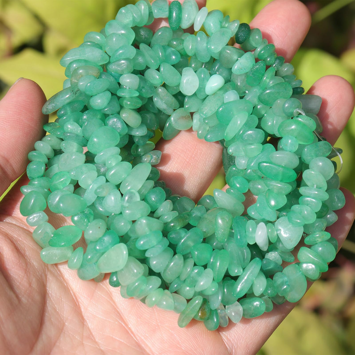 400pcs Natural Chip Stone Beads for Jewelry Making Green Aventurine 5-8mm Irregular Gemstones Healing Crystal Loose Rocks Bead Hole Drilled for Ring Earrings Necklace Bracelet Making DIY Art Crafts