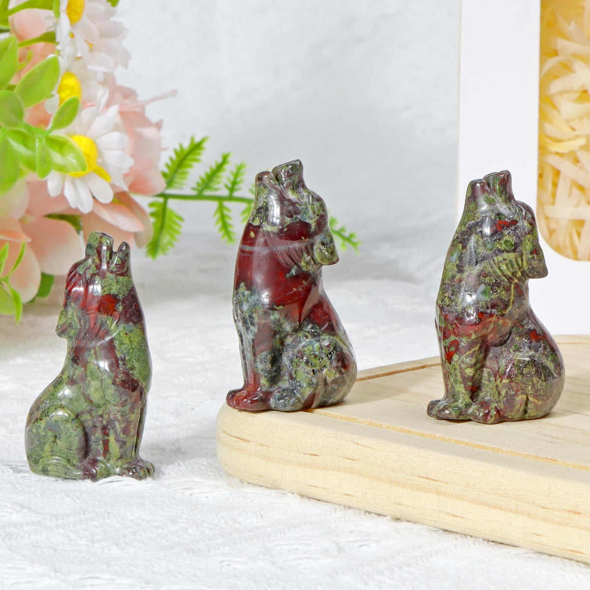 Artistone Dragon Bloodstone Wolf Statue 2" Howling Wolves Figurine Ornament for Home Decor Healing Crystal Animal Sculpture with Gift Box