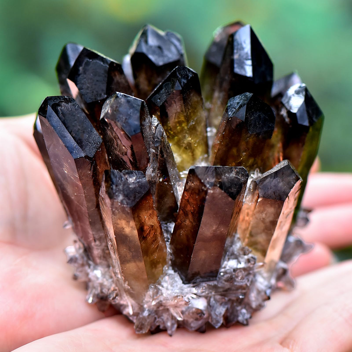 Natural Crystal Cluster Clear Quartz Mineral Crystal Cluster Cluster Healing Ornament Hue Reflection Feng Shui Home Decor (Tan)