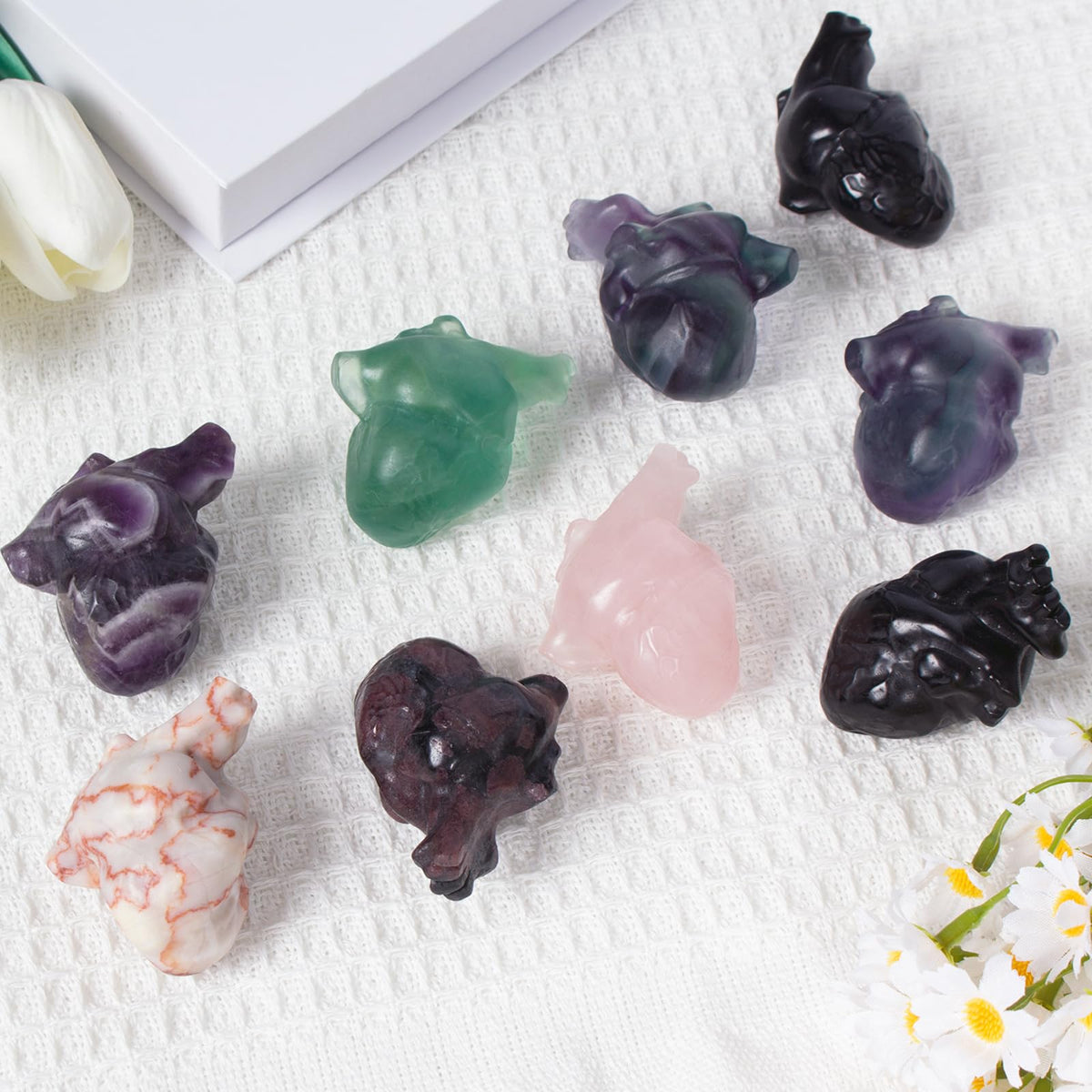 Black Obsidian Crystal Heart Figurines, 2.1 Inch Crystal Heart Love Statue for Home Decor, Meditation and Stress Relief, Hand Carved Natural Healing Stone Cardiac Sculpture Spiritual Gift for Women