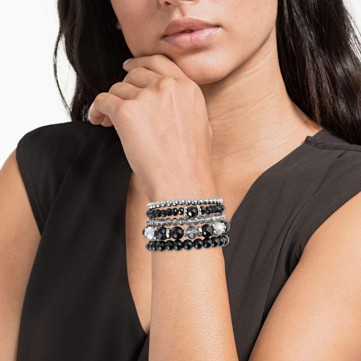 5 Pcs Beaded Stretch Bracelets Black Stackable Bracelets Crystal Bead Bracelet Boho Beaded Bracelets Stretch Layering Crystal Stone Beaded Bracelets Trendy Costume Jewelry Gifts for Women