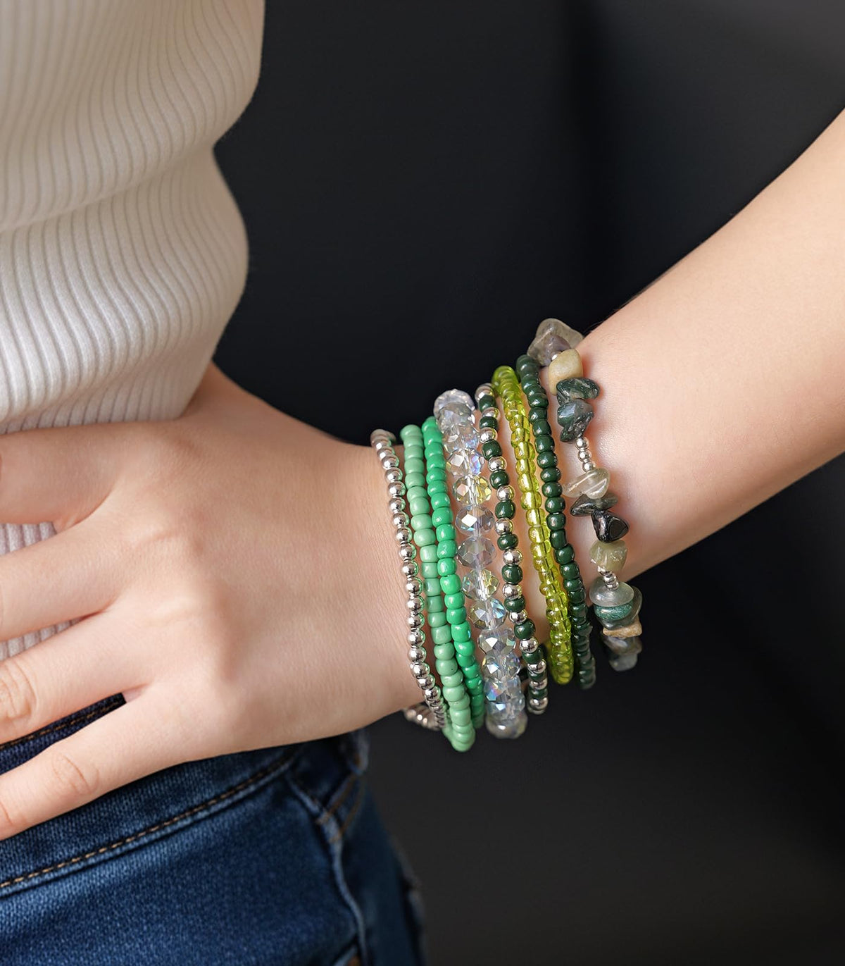 Noessla Boho Beaded Bracelets for Women Stackable Irregular Natural Stone Bead Stretch Bracelet Set 8PCS Costume Jewelry Gifts for Her(Green)