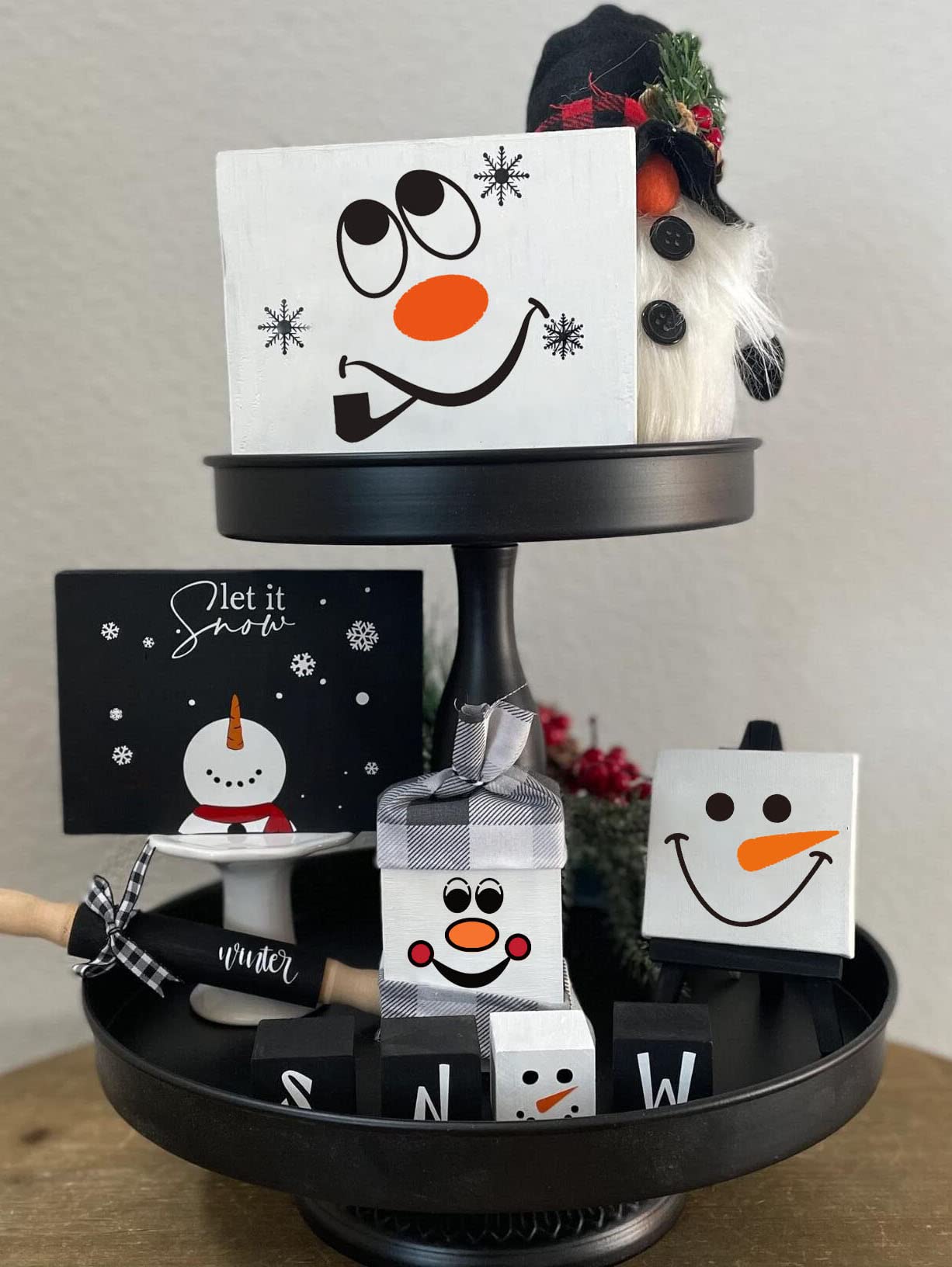 Snowman Face Stencil,5” Christmas Stencils for Crafts Reusable Holiday Stencils for Painting on Wood Block Wall Paper Fabric