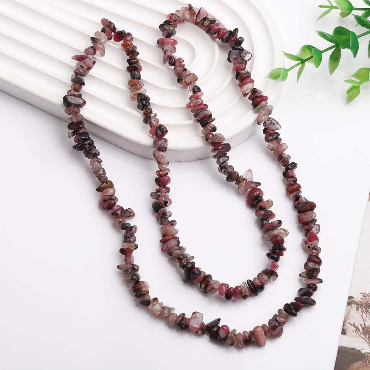 200pcs Natural Irregular Chip Stone Beads 5-8mm Pre-Drilled 30-inch Strand Semi-Precious Healing Crystal Beads for DIY Jewelry Making Bracelet Chakra Crafts Cherry Blossom Rain