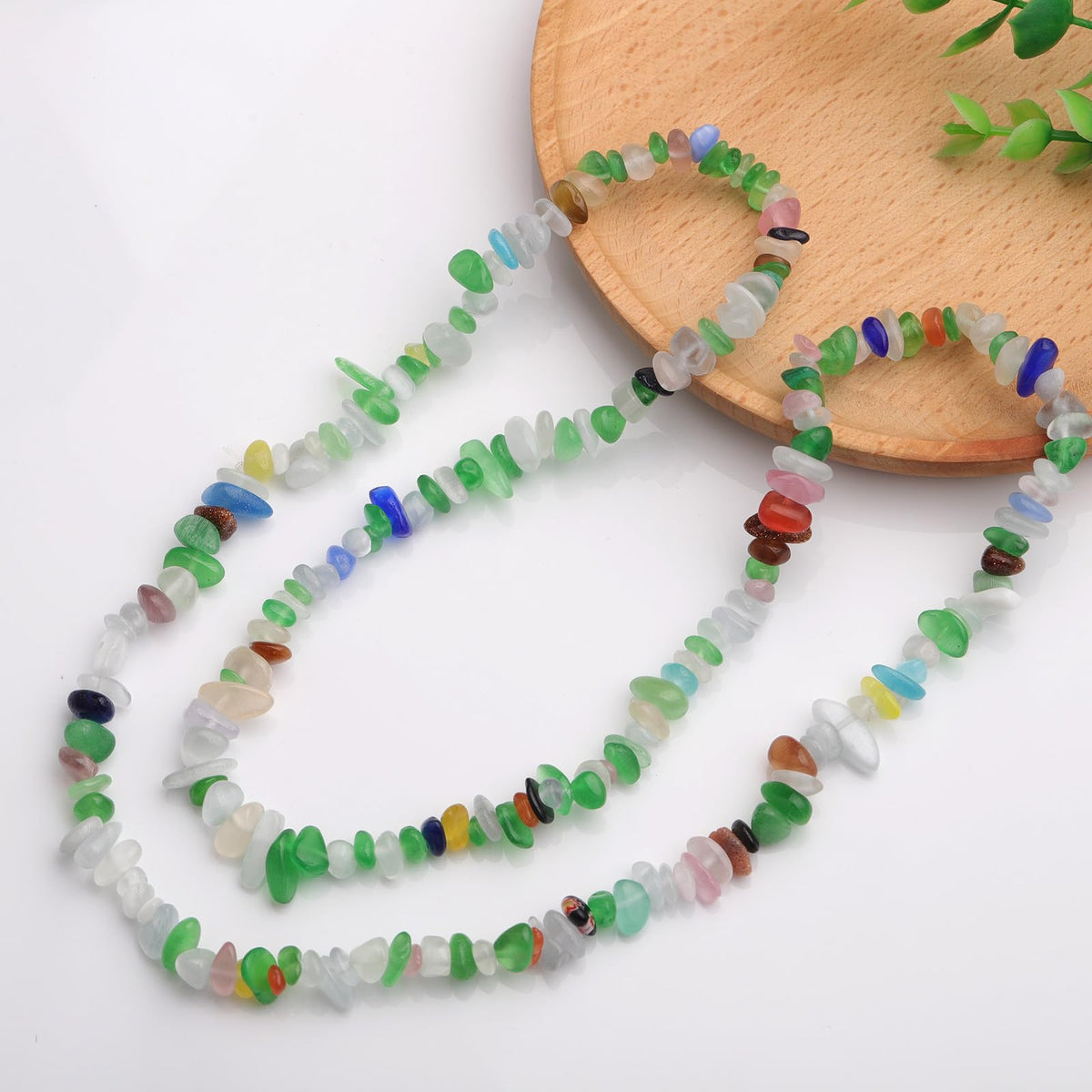 200pcs Natural Irregular Chip Stone Beads 5-8mm Pre-Drilled 30-inch Strand Semi-Precious Healing Crystal Beads for DIY Jewelry Making Bracelet Chakra Crafts Green-hued Cat's Eye