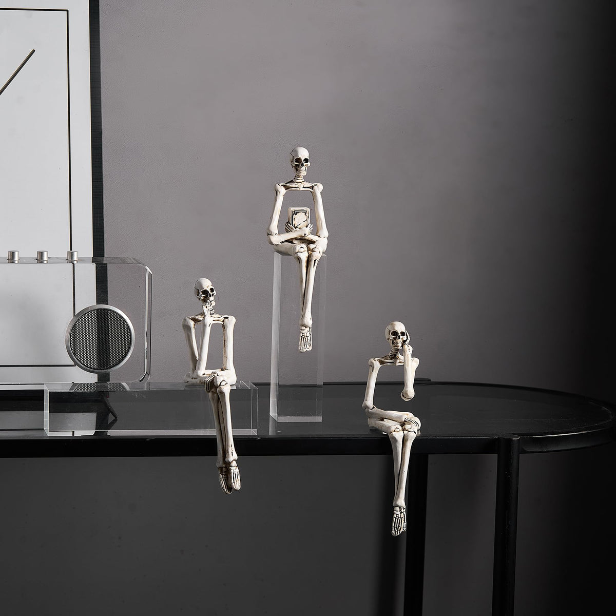 Octdays Skull Thinker Statues Halloween Decor, Indoor Small Resin Skull Collectible Figurines, Halloween Table Bookshelf Home Living Room Decorations (White)