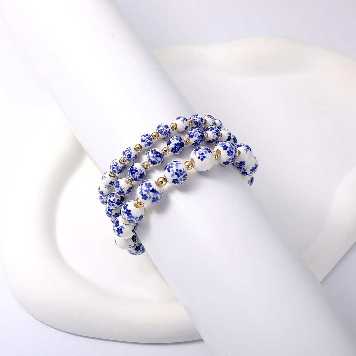 Dainty Bow Charm Beads Bracelet for Women Blue And White Vintage Ceramics Flower Bracelet Handmade Stretch Cute Beaded Romantic stackable Jewelry Gifts