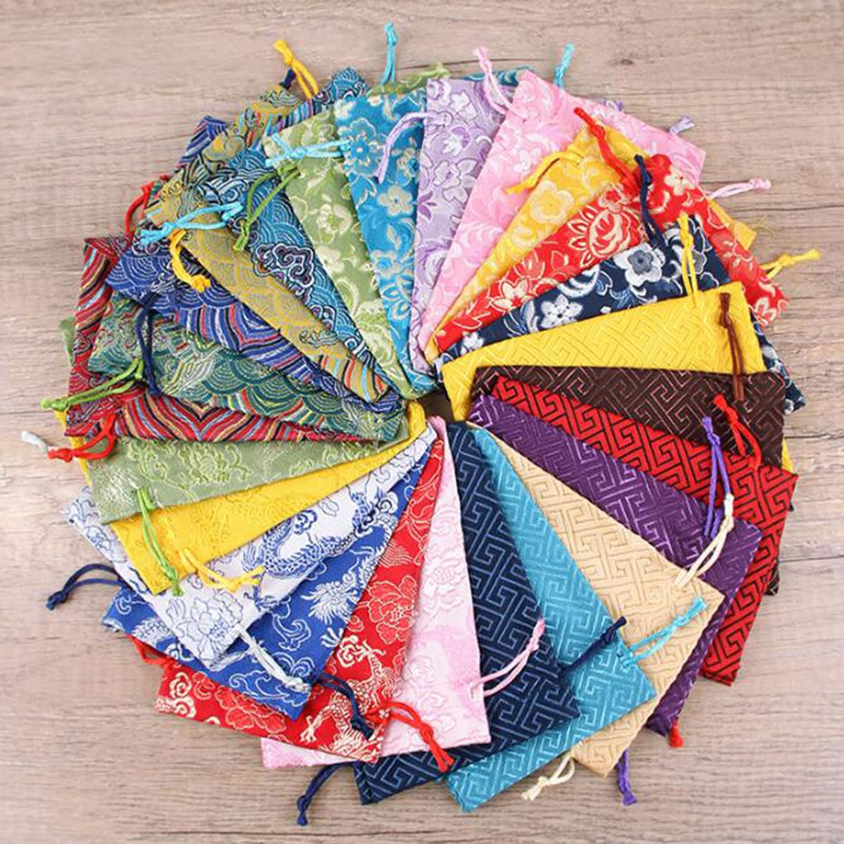 Snadulor,Kit bags,20 Pcs Chinese Jewelry Silk Purse Pouch Brocade Gift,Jewelry,Gift,Candy Bags 3.9x5.5 Inches,Laugh,Red