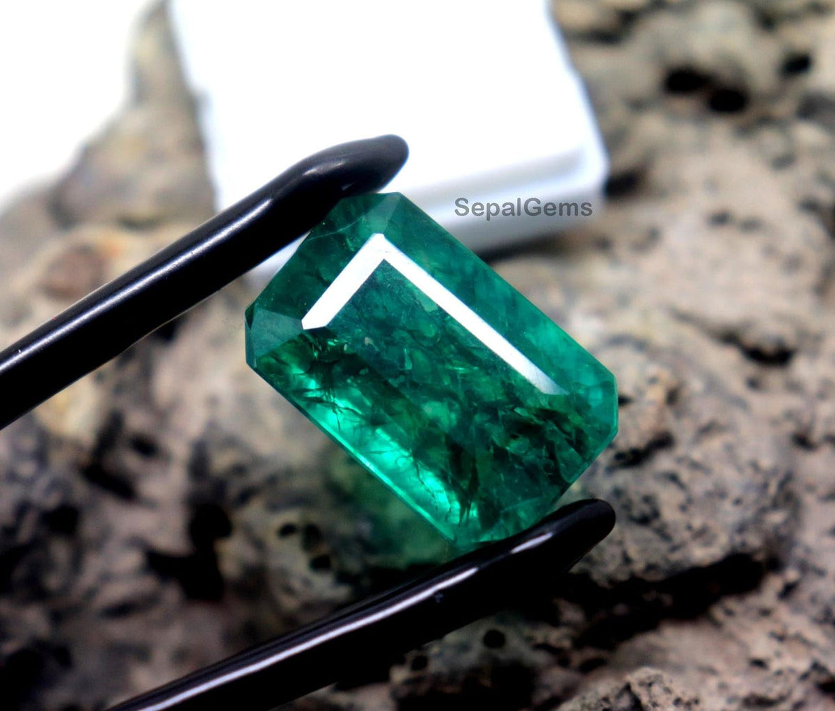 24CT Natural Green Emerald Gemstone - Emerald Cut Certified Loose Stone - Unheated, Untreated Natural Gems for Pendants, Engagement Rings, and Fine Jewelry Designs