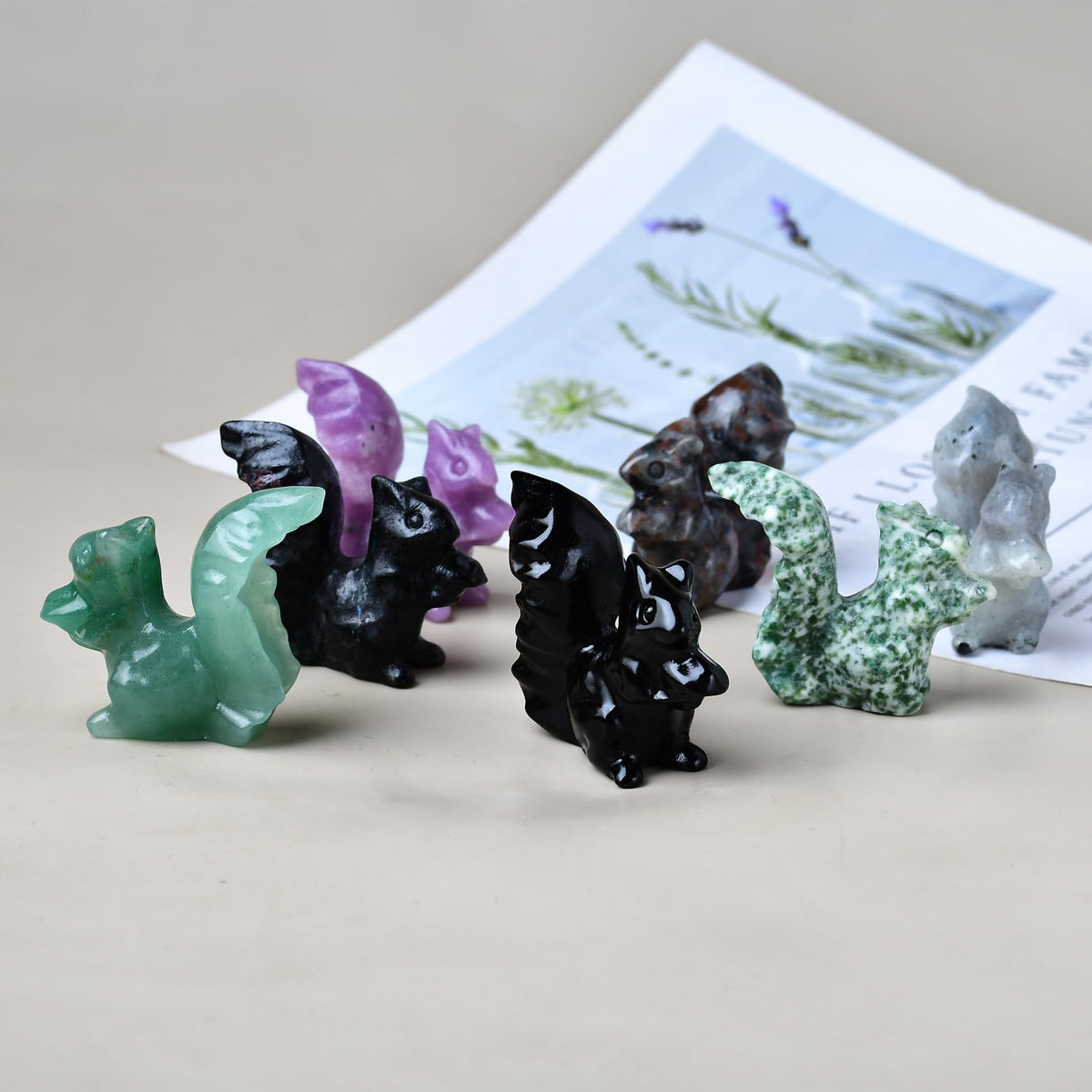 DZJXBZhu Green Aventurine Squirrel Crystal Healing Stone Spiritual Meditation Pocket Figurine Statue Natural Gemston Hand Carved Polished Home Room Office Desk Decoration Gift Collect
