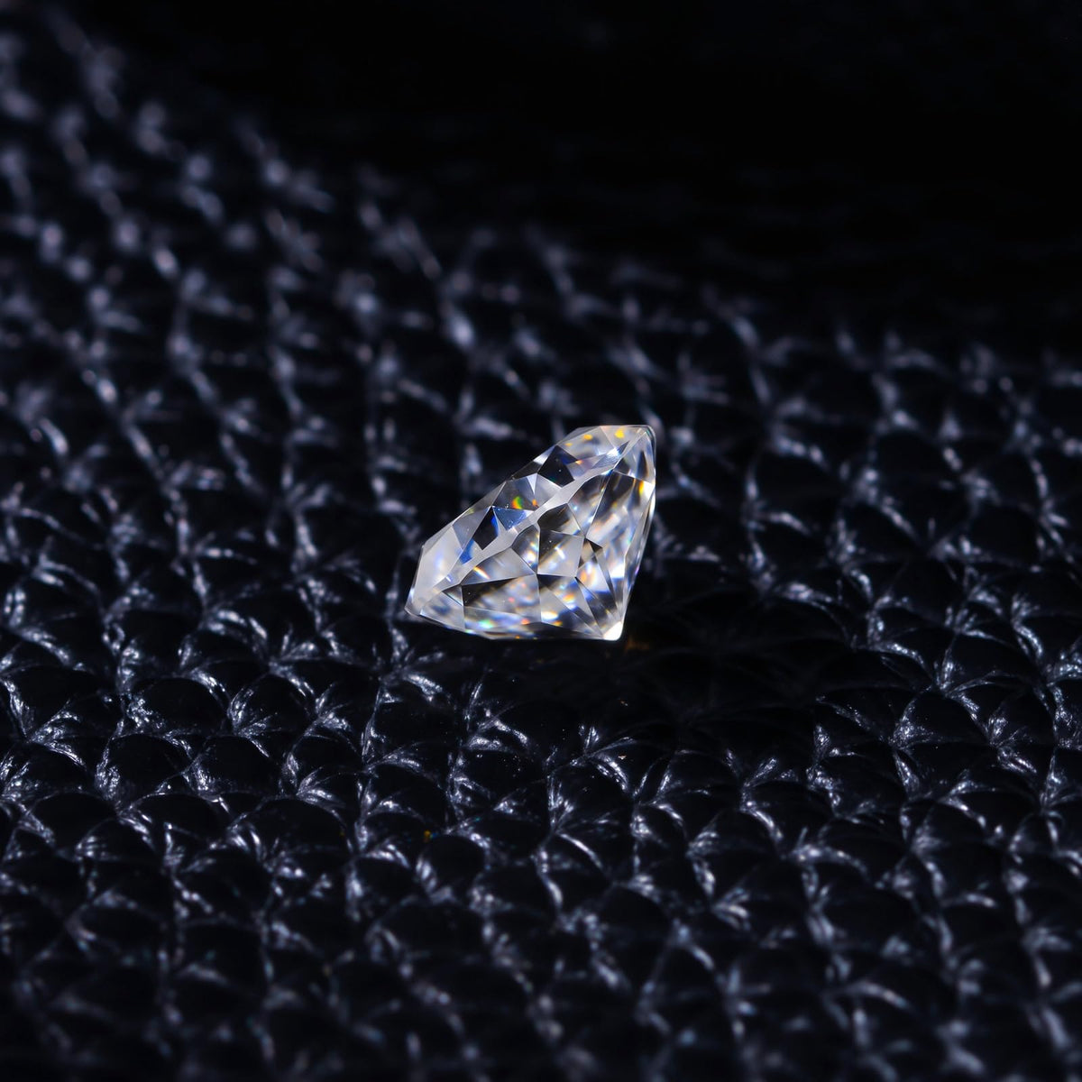 1-5 Carats Moissanite Loose Stone Lab Grown Synthetic Diamond Loose D Color Round/Oval/Heart/Princess/Cushion/Asscher/Pear/Marquise/Radiant/Emerald Cut Moissanite Loose Gem Stones for Ring Pendant Jewelry Making Gift (Cushion Cut, 1 Carats)