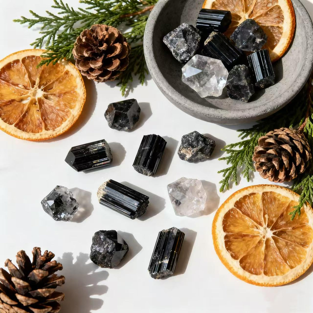 Sulanvi Bulk Raw Amethyst Crystals - Beginner DIY Healing Crystal Set, 0.6-1.2” Natural Unpolished Gemstones for Terrarium, Meditation, Tarot, Grids, Aroma Stone, 0.45lb