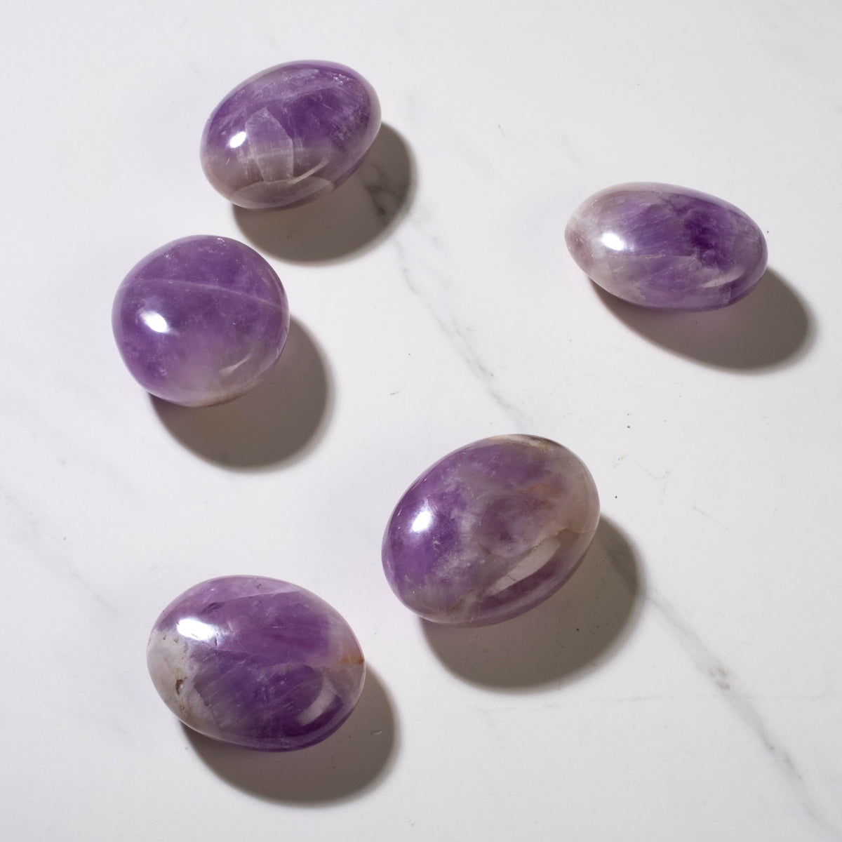KALIFANO Palm Stone with Healing & Calming Effects - AAA+ Grade High Energy Worry Stone with Information Card - Reiki Crystal Used for Courage (Family Owned and Operated) (Amethyst)