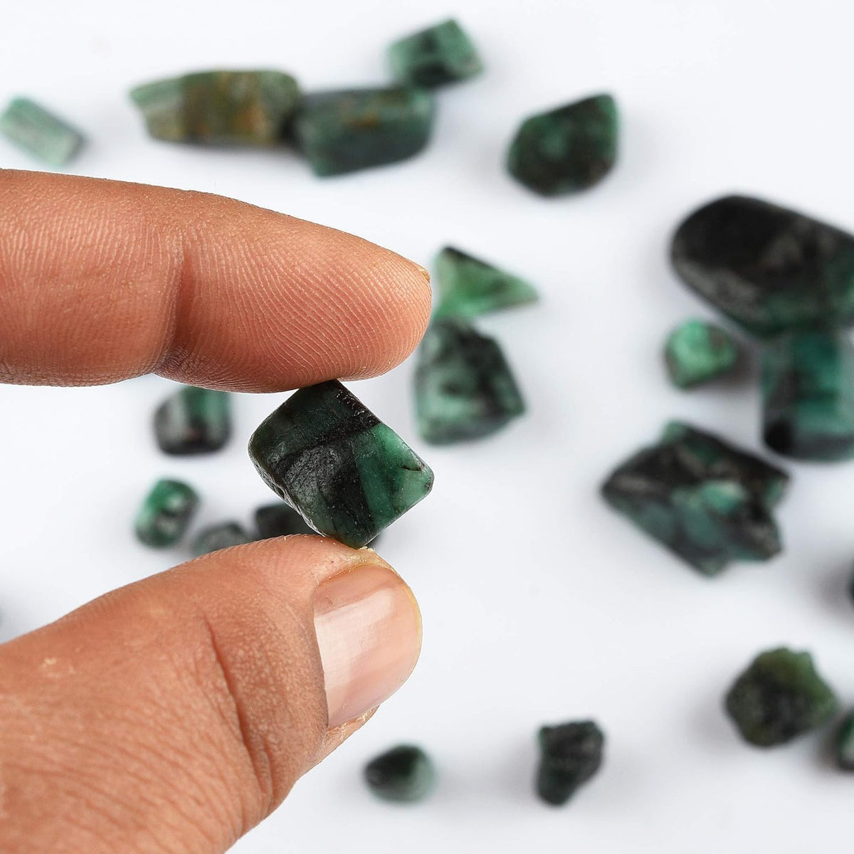 GEMKORA 100 carats Raw Green Emerald Stone Lot, Rough Gemstone, Natural Crystals, Chakra Crystals, Healing Stones, Wholesale Pack, Jewelry Making Supply, Supply, (8 to 10pcs)