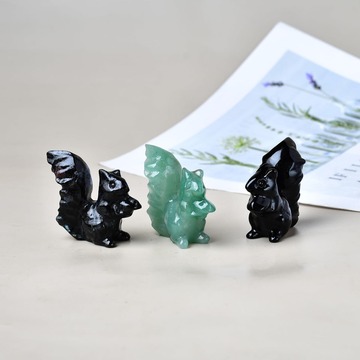 DZJXBZhu Green Aventurine Squirrel Crystal Healing Stone Spiritual Meditation Pocket Figurine Statue Natural Gemston Hand Carved Polished Home Room Office Desk Decoration Gift Collect
