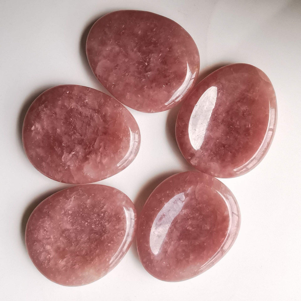 Loveliome Strawberry Quartz and Sodalite Thumb Worry Stone, Stress Relax Healing Reiki Crystal Pocket Palm Stones,Pack of 2