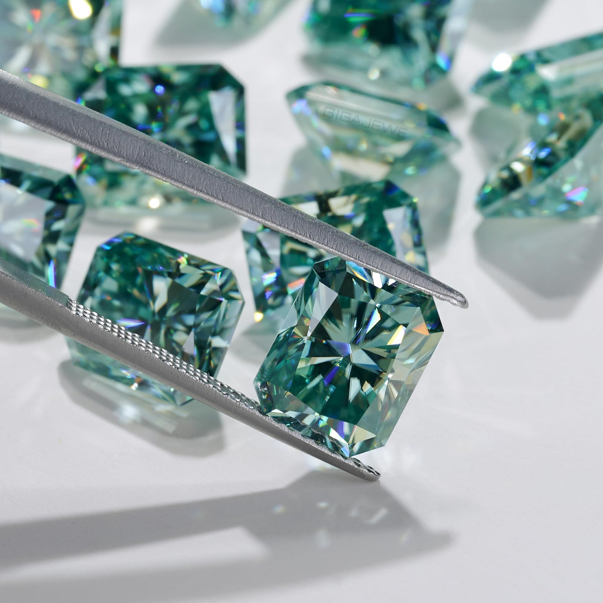 Radiant Cut 2.0ct VVS1 Blue Green Moissanite Loose Gemstones for Jewelry Making With Certificate