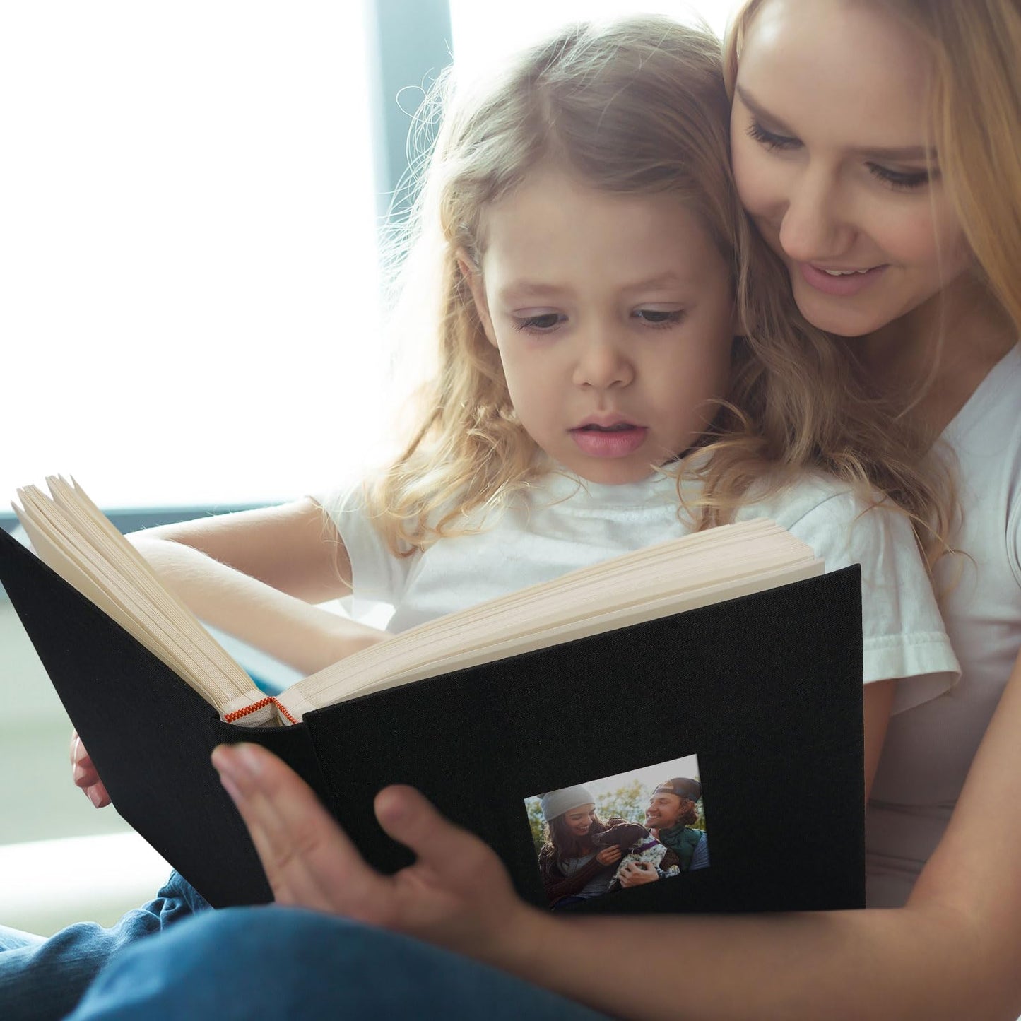 Vienrose Premium Scrapbook Photo Album with Writing Space 12"x12", DIY Scrapbook Album with 60 Pages, Large Photo Book for Baby Family Travel Vacation, Valentine Gift Black
