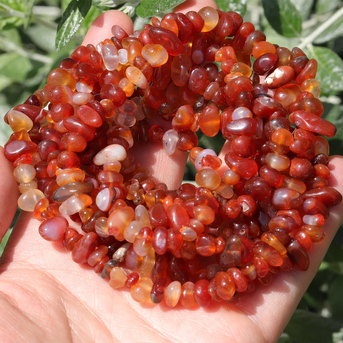 400pcs Natural Chip Stone Beads for Jewelry Making Red Agate 5-8mm Irregular Gemstones Healing Crystal Loose Rocks Bead Hole Drilled for Ring Earrings Necklace Bracelet Making DIY Art Crafts