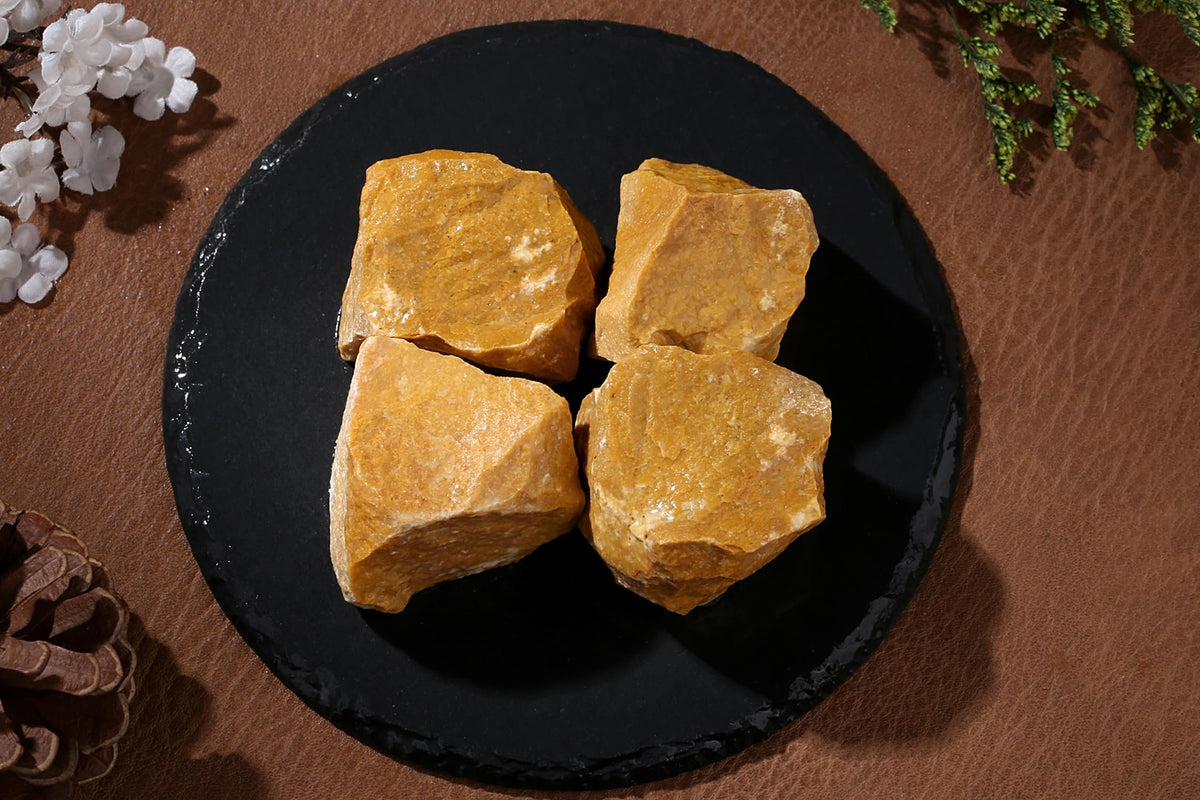 QINJIEJIE Yellow Aventurine 2PCS Raw Crystals 1.8-2.2'' Natural Crystals Healing Stones Bulk Large Stones for Tumbling Cabbing Polishing Handmade DIY Decoration Gifts