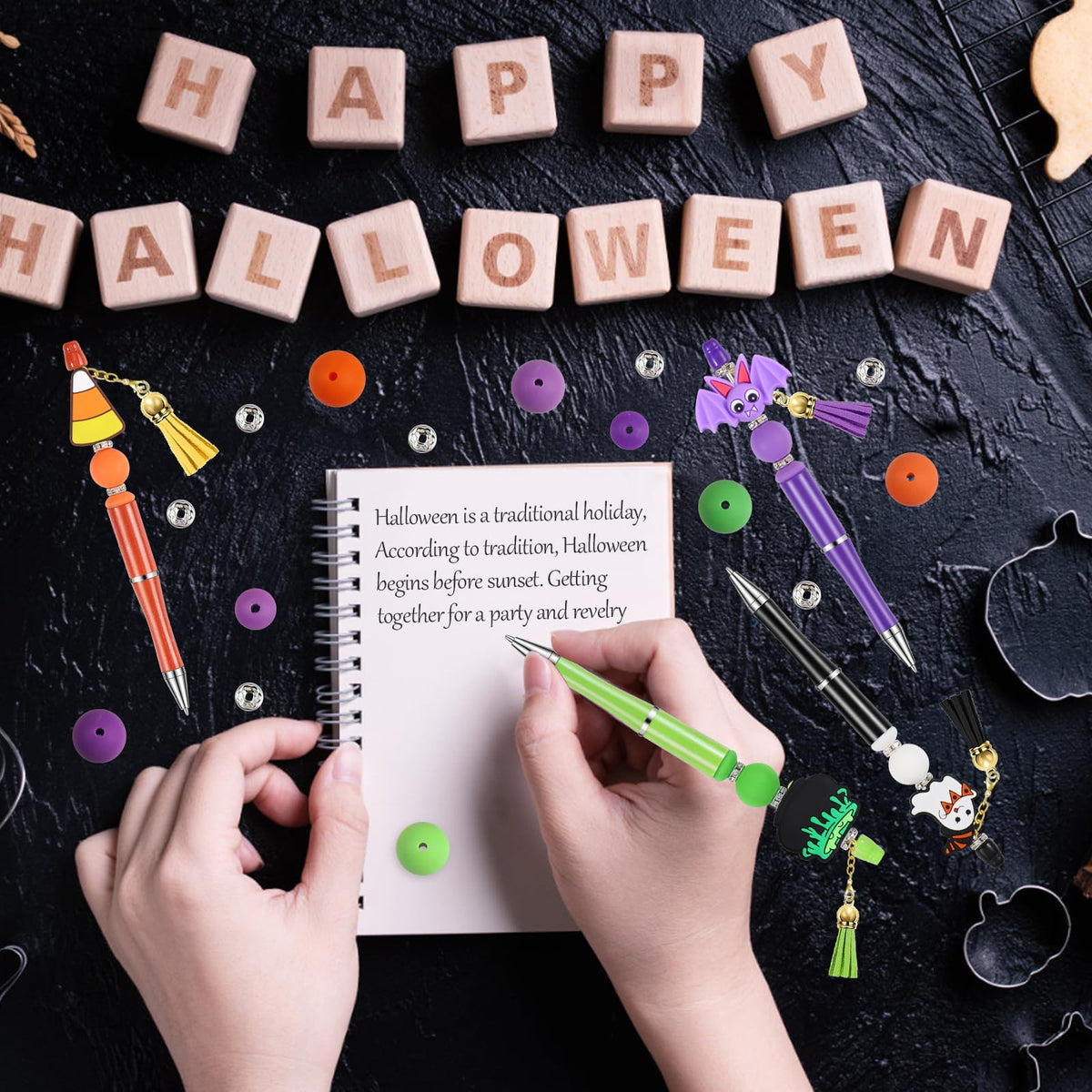 CZWZ Halloween Beadable Pens, Plastic Beadable Pens with 8 Pcs Multicolor Silicone Beads, Halloween Pumpkin Bat Skull Ghost Witch Hat Pens for Halloween Gifts Office Supplies