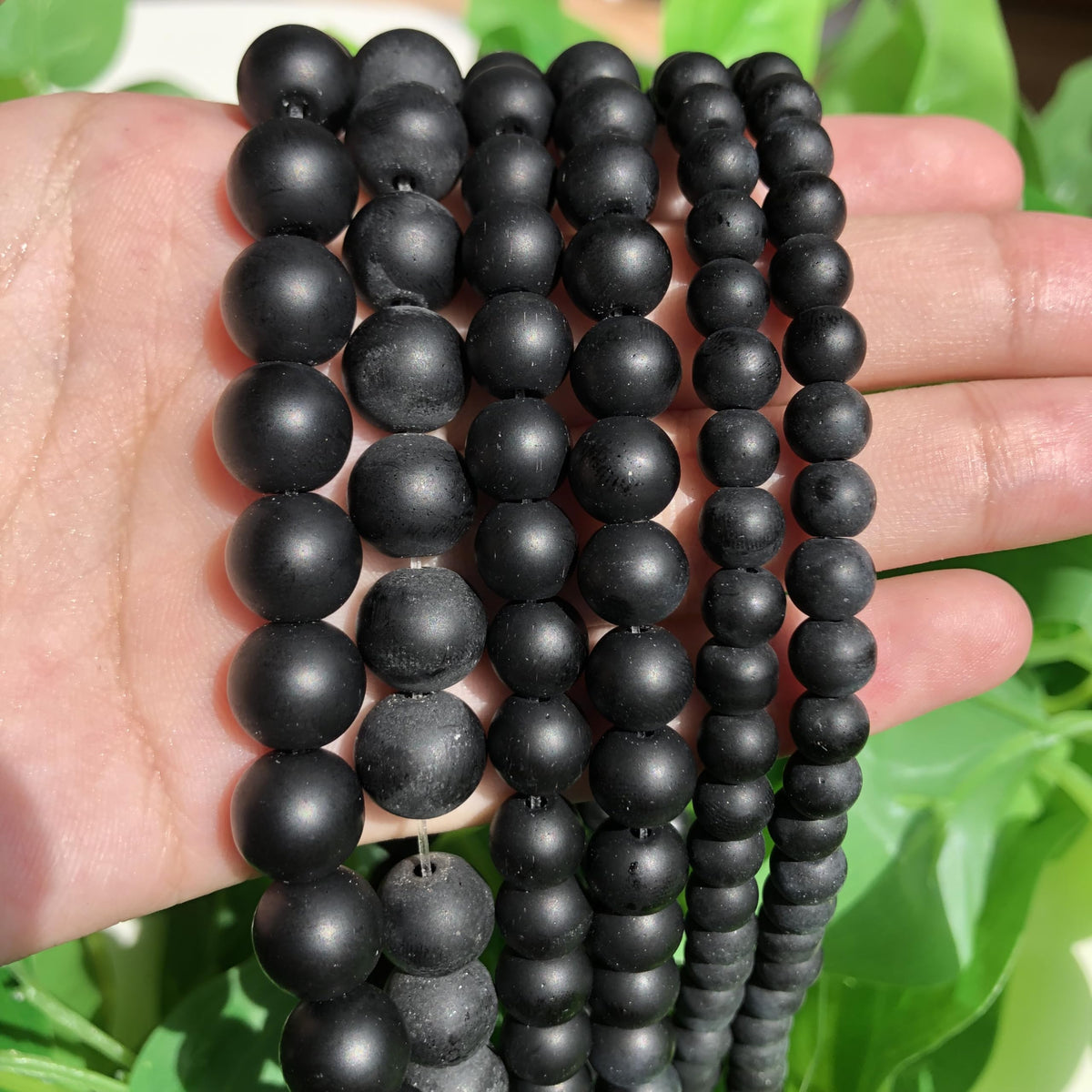 Yochus 60pcs Black Matte Onyx Agates Beads，6mm Healing Power Natural Stone Round Loose Beads for Jewelry Making Earring Necklace DIY Crafts